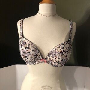 Victoria’s Secret Lined Perfect Coverage 34D EUC
